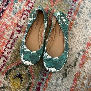 Lucky Brand Teal and White Patterned Flats